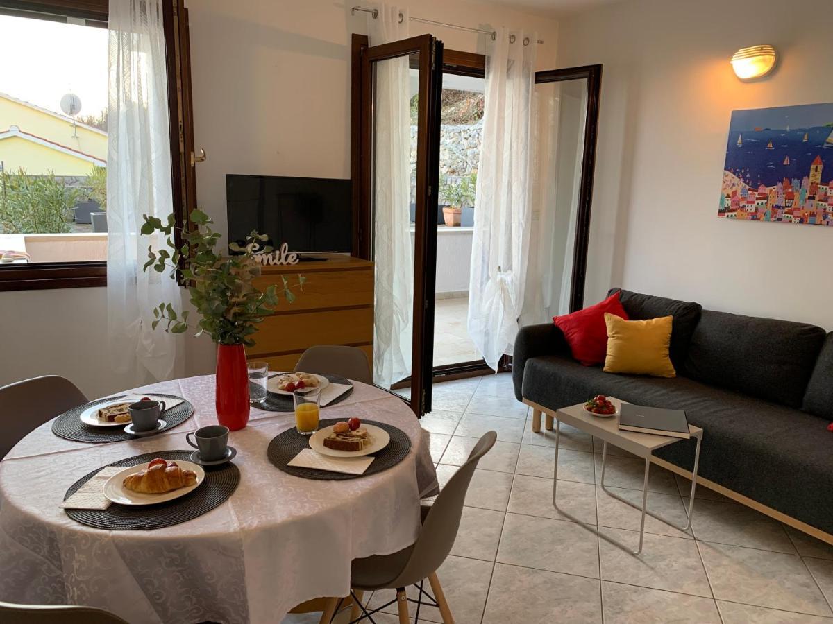 Apartments Near The Beach, With Terraces And Seaview At House B. Moscenicka Draga Exterior photo